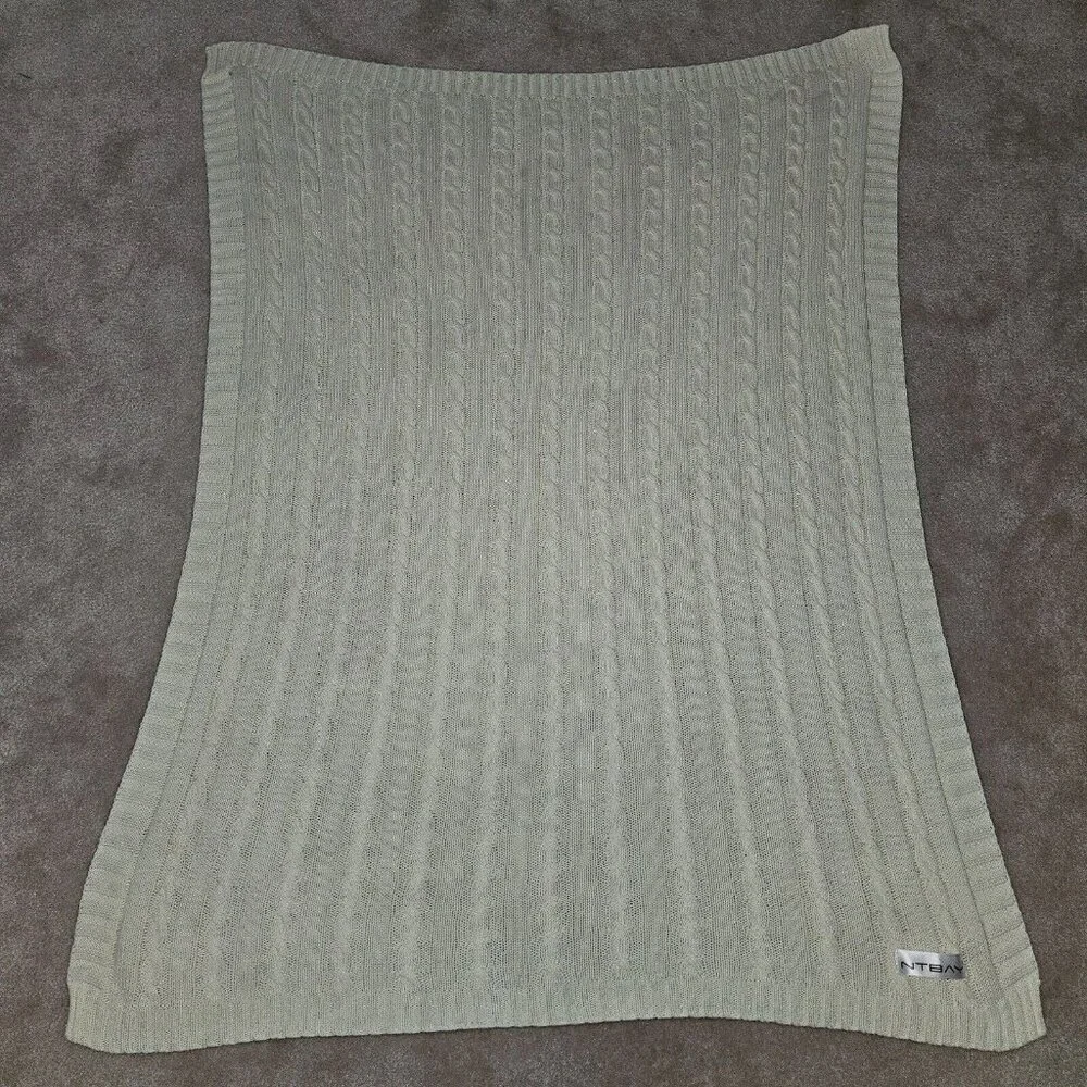 NTBAY Ivory Cable Knit Throw Blanket 30x42